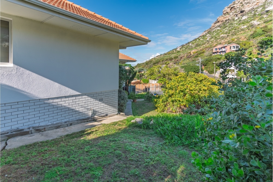 2 Bedroom Property for Sale in Kalk Bay Western Cape